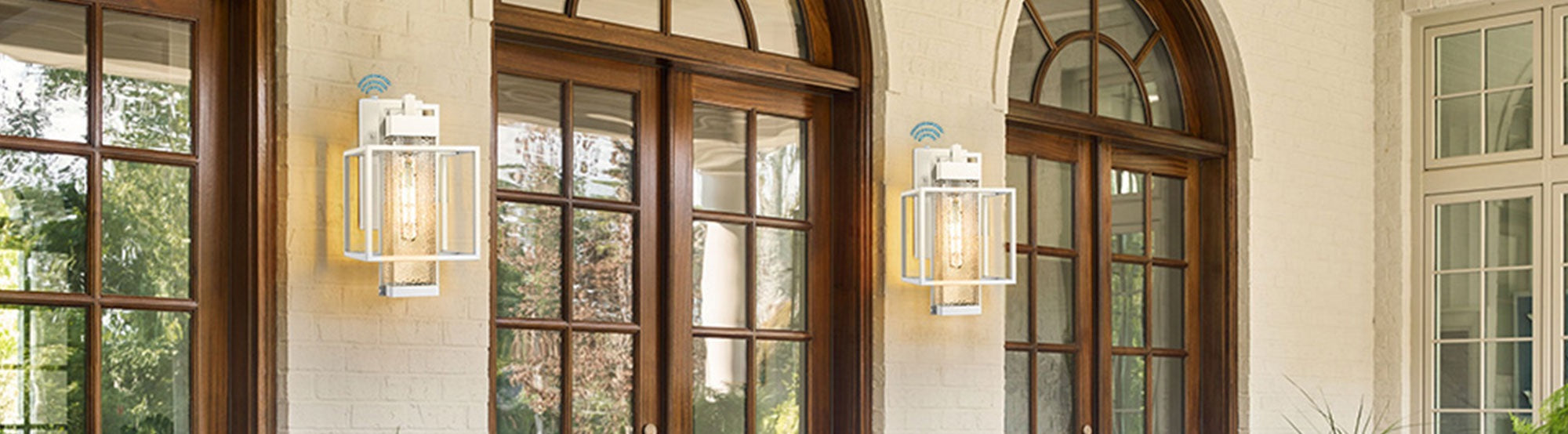 Outdoor Wall Lights / Dusk to Dawn Sensor